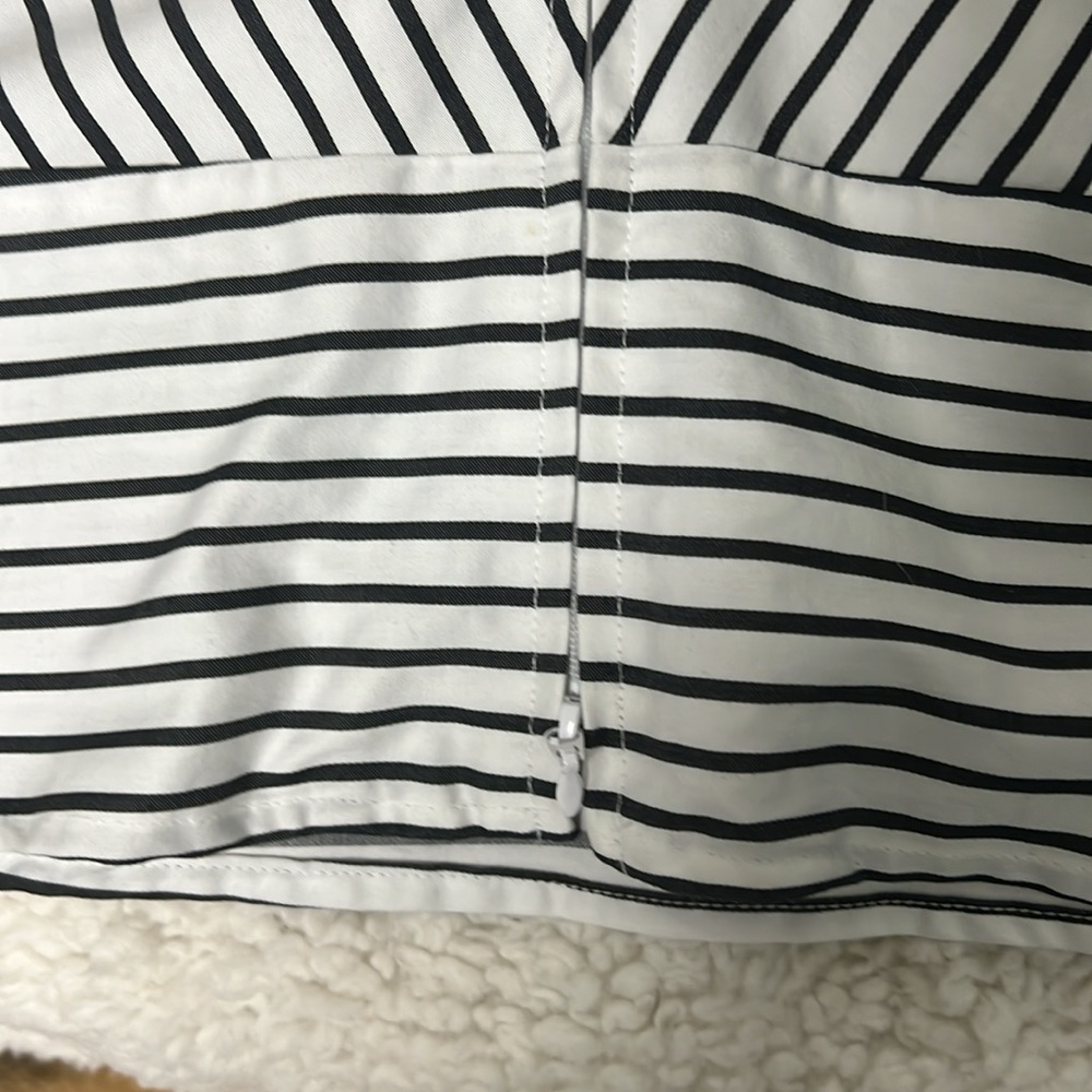 Jones New York Black & White Striped Zip Blouse | Timeless Career Chic | Bundle💸 - Picture 4 of 11